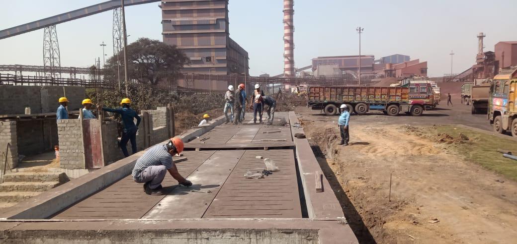 Weighbridge installation at DSP, Rungta